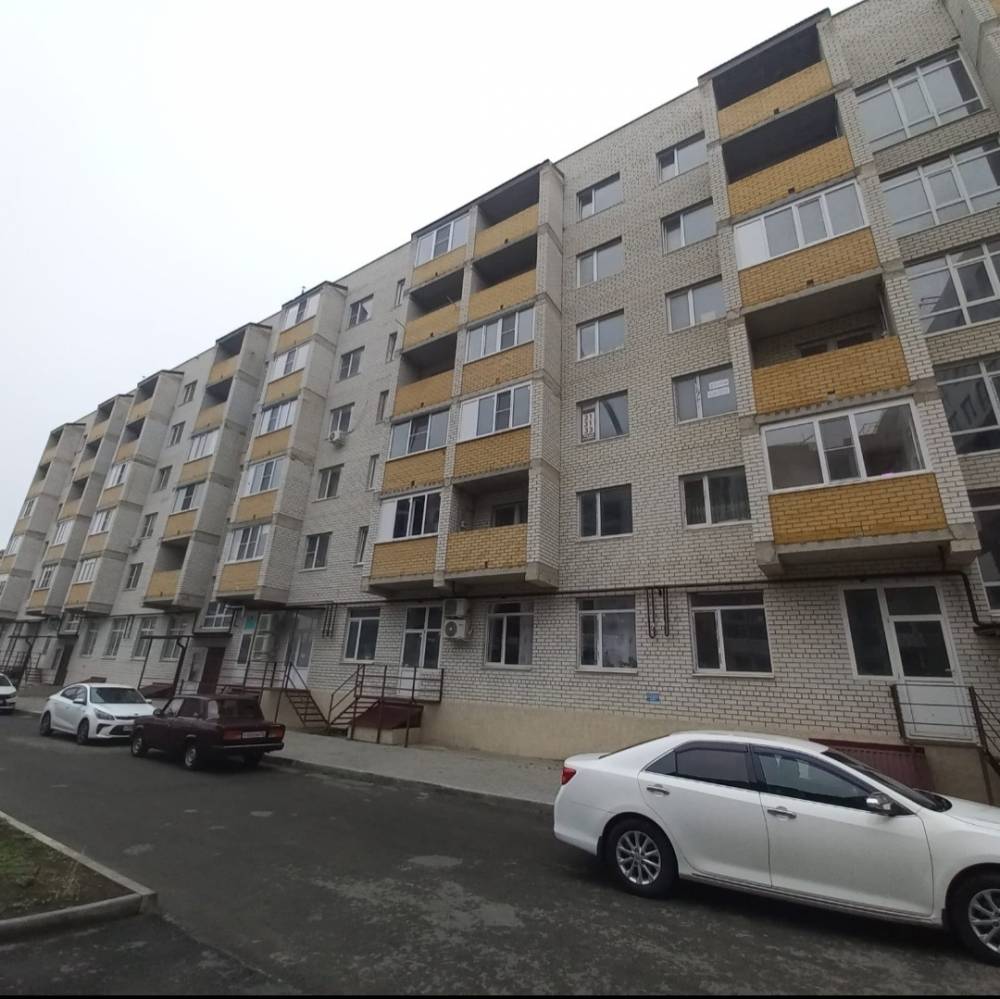 Ставропольский край, Ставрополь, Октябрьская ул.; Квартира 120м² 2/6 эт.
