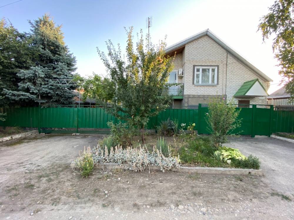 Ставропольский край, Новопавловск, Георгиевская ул.; Дом 145м² 2 эт.
