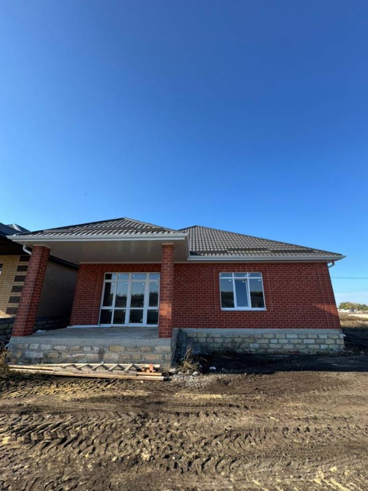 Ставропольский край, Михайловск, Александра Грибоедова ул.; Дом 150м² на участке 4 сот. 1 эт.