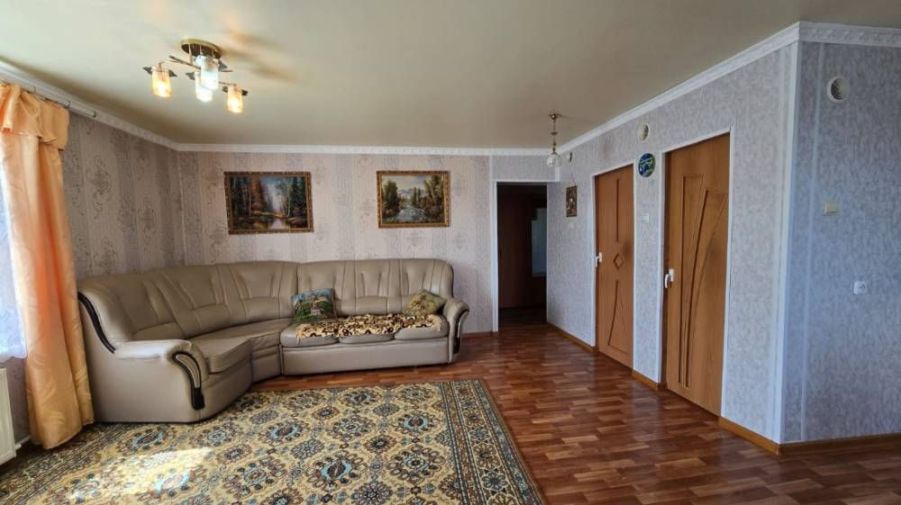 Ставропольский край, Новопавловск, Революционная ул.; Квартира 68м² 2/2 эт.