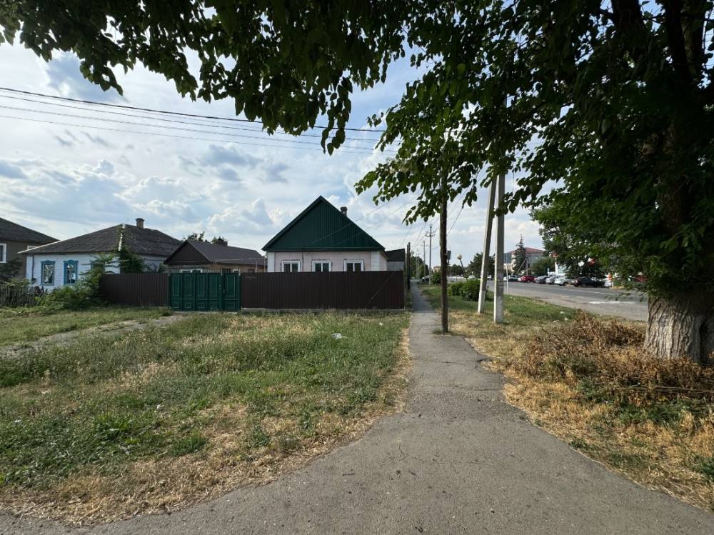 Ставропольский край, Новопавловск, Центральная ул.; Дом 47м² на участке 3 сот. 1 эт.
