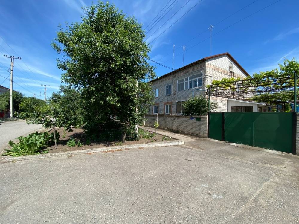 Ставропольский край, Новопавловск, Трудовой пер.; Квартира 62м² 2/2 эт.