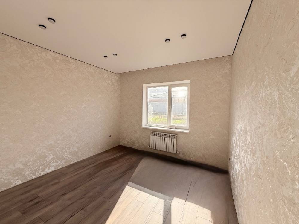 Ставропольский край, Михайловск, Александра Чекалина ул.; Коттедж 104м² на участке 3 сот. 1 эт.