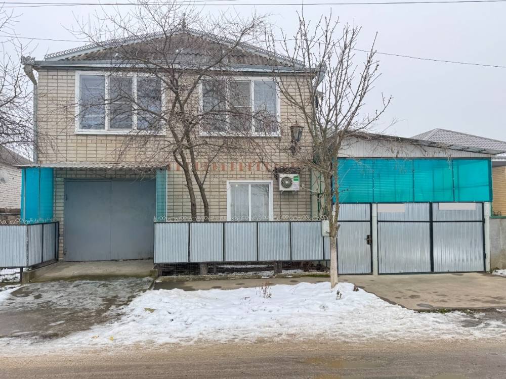 Ставропольский край, Новопавловск, Широкая ул.; Дом 182м² 2 эт.